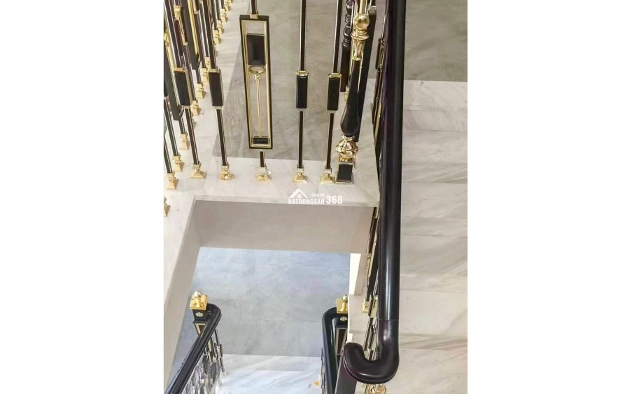 Tôi cho thuê nhà Nhà hàng, VP, KD, Hoàng Văn Thái, 98m2x 5T vỉa hè 30 Tr